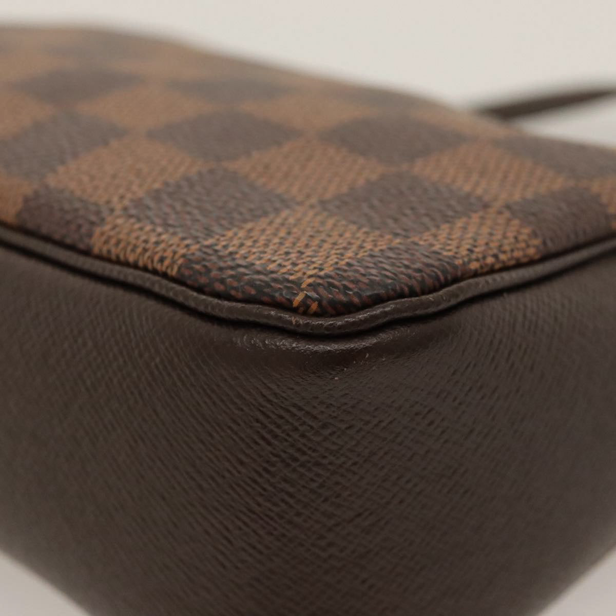 Louis Vuitton Truth, Brown, Canvas, clutch