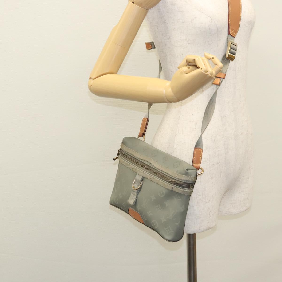 Louis Vuitton Messenger, Grey, Canvas, shoulder