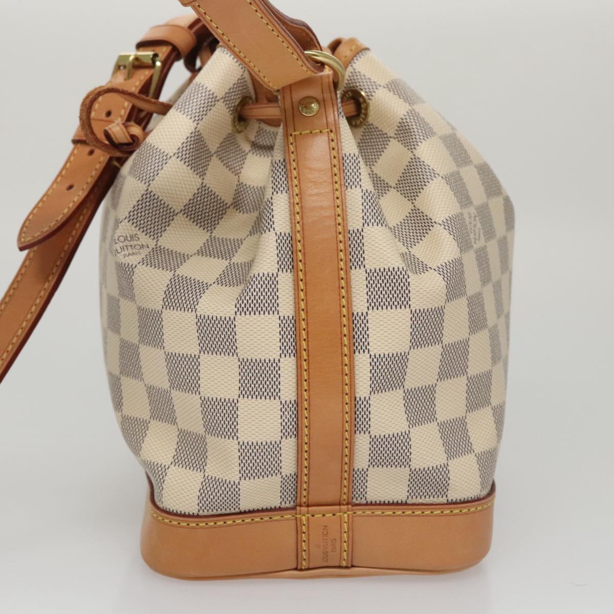 Louis Vuitton Noé BB, White, Canvas, shoulder