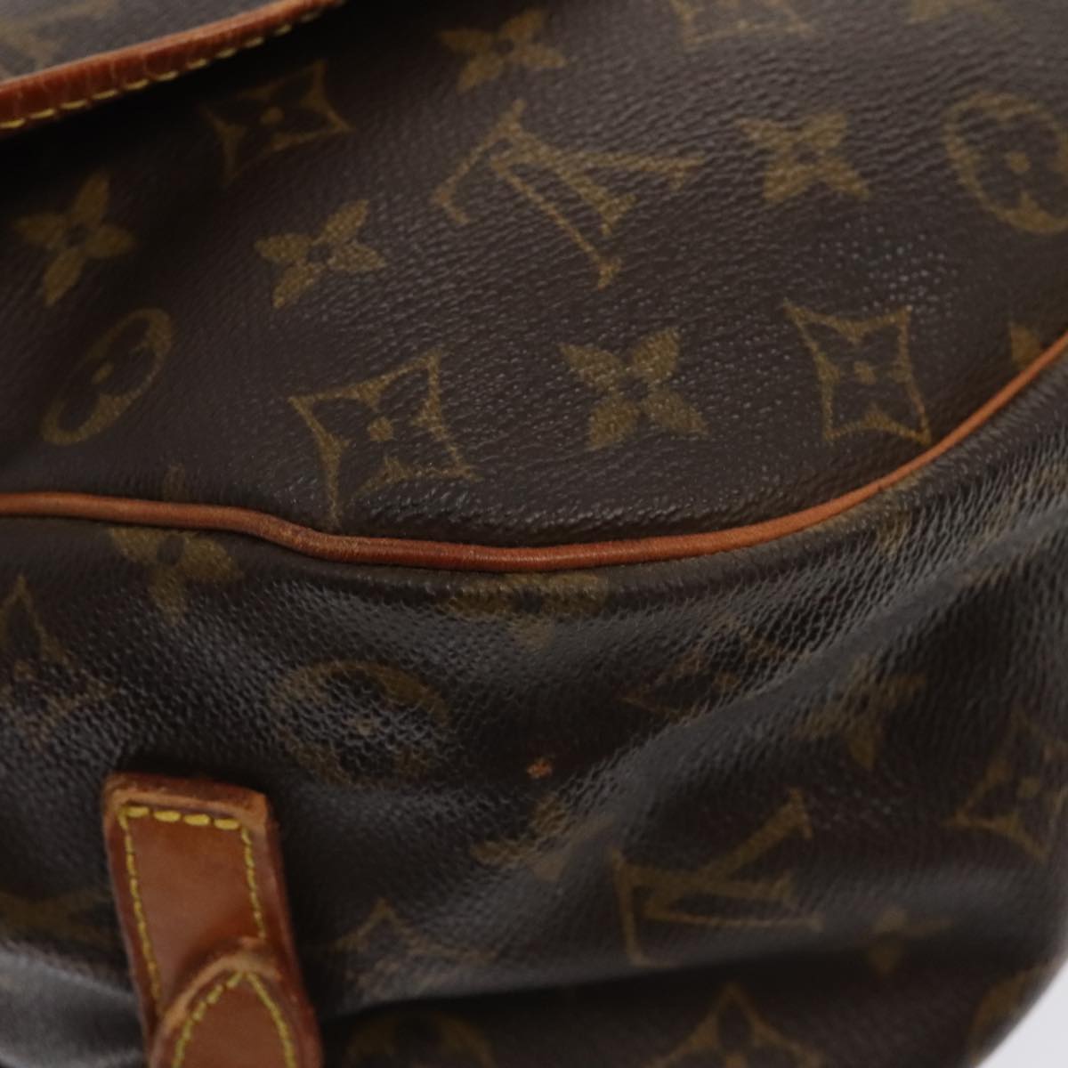 Louis Vuitton Saumur 35, Brown, Canvas, shoulder