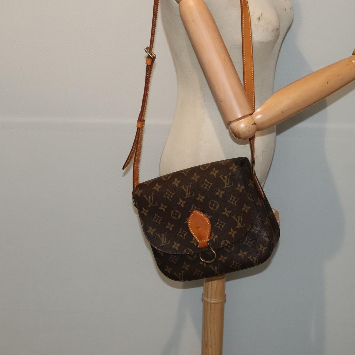 Louis Vuitton Saint Cloud, Brown, Canvas, shoulder