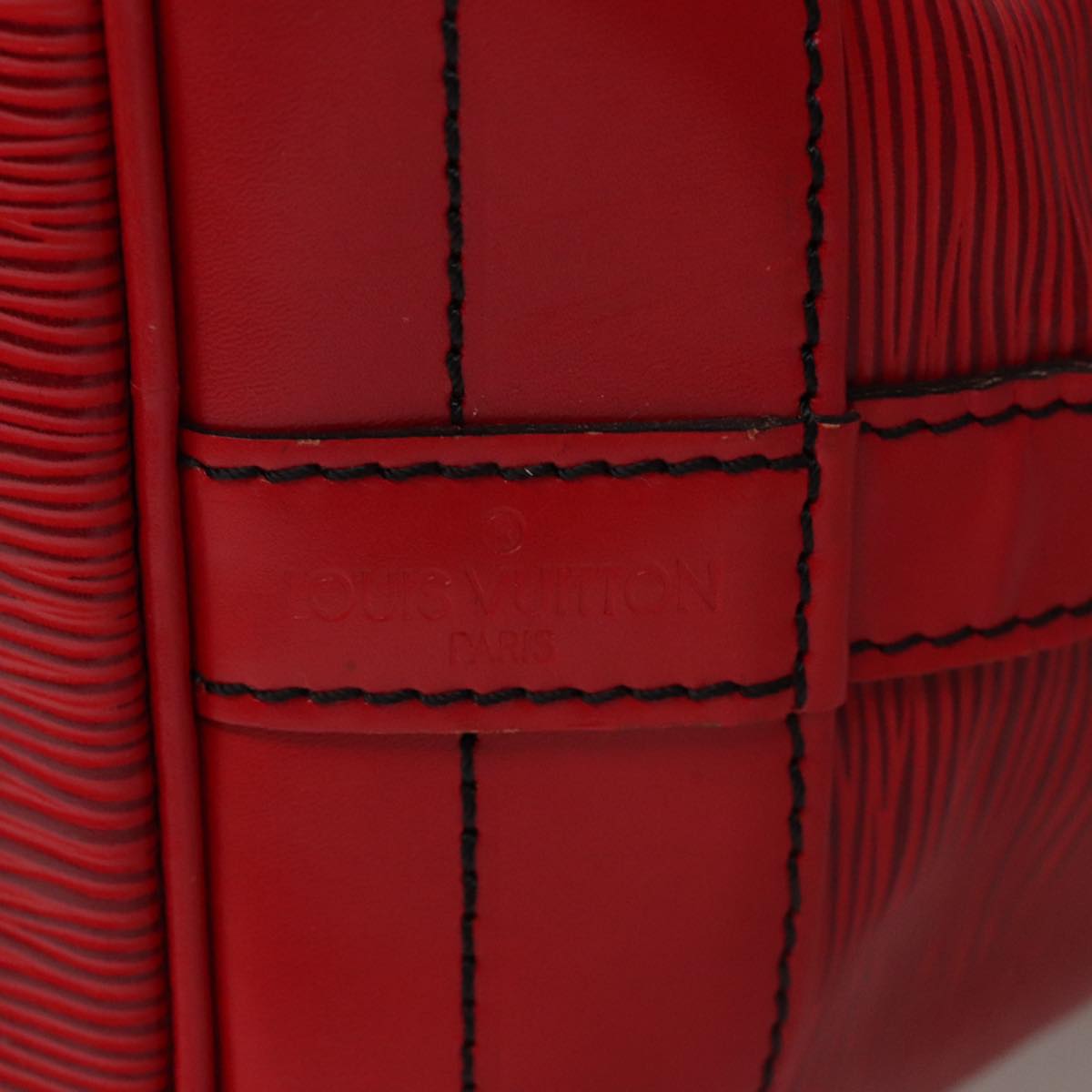 Louis Vuitton Noe, Red, Leather, shoulder