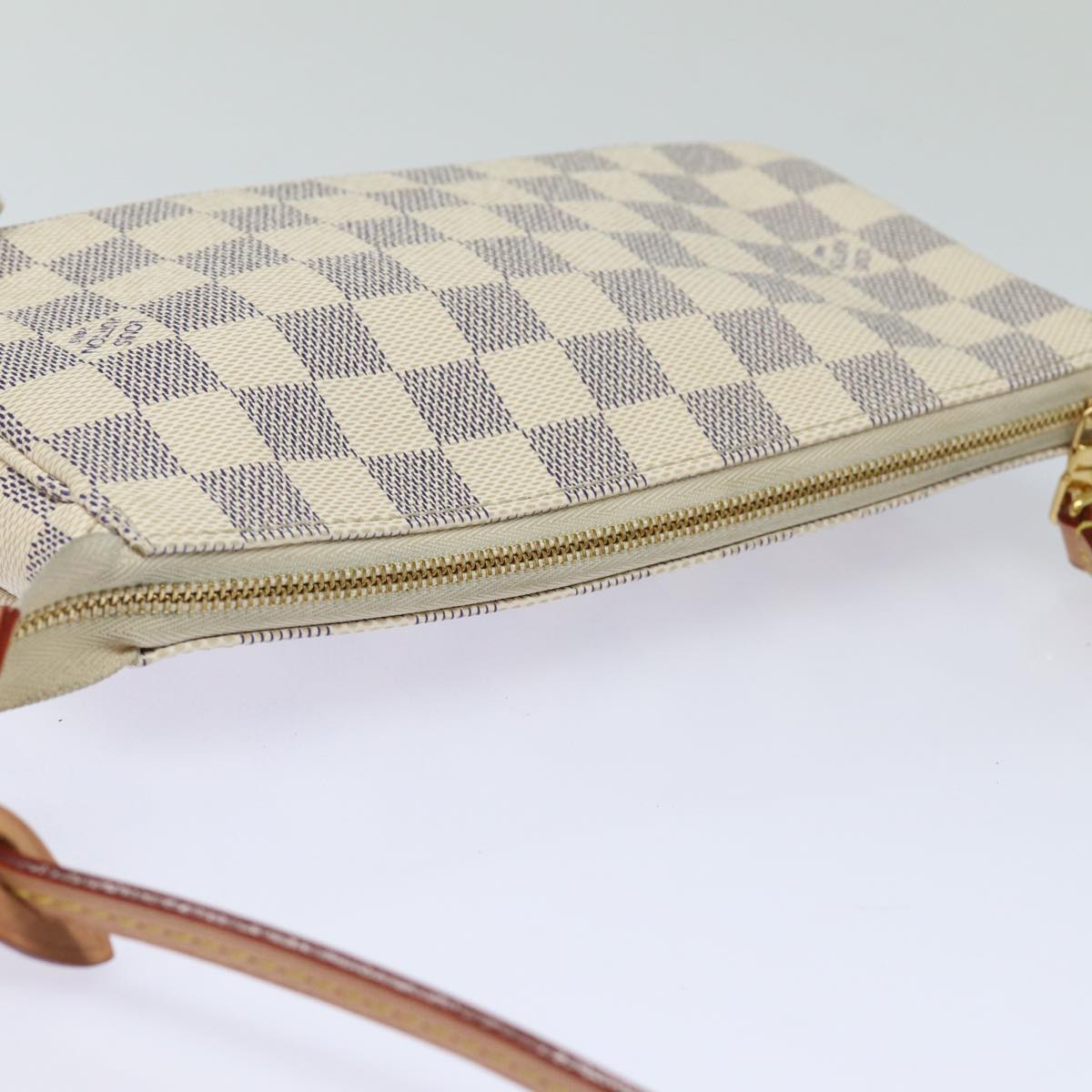 Louis Vuitton Pochette accessoires, White, Canvas, clutch