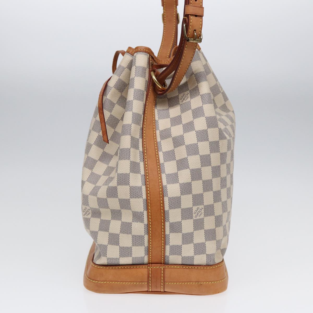 Louis Vuitton Noé, White, Canvas, shoulder