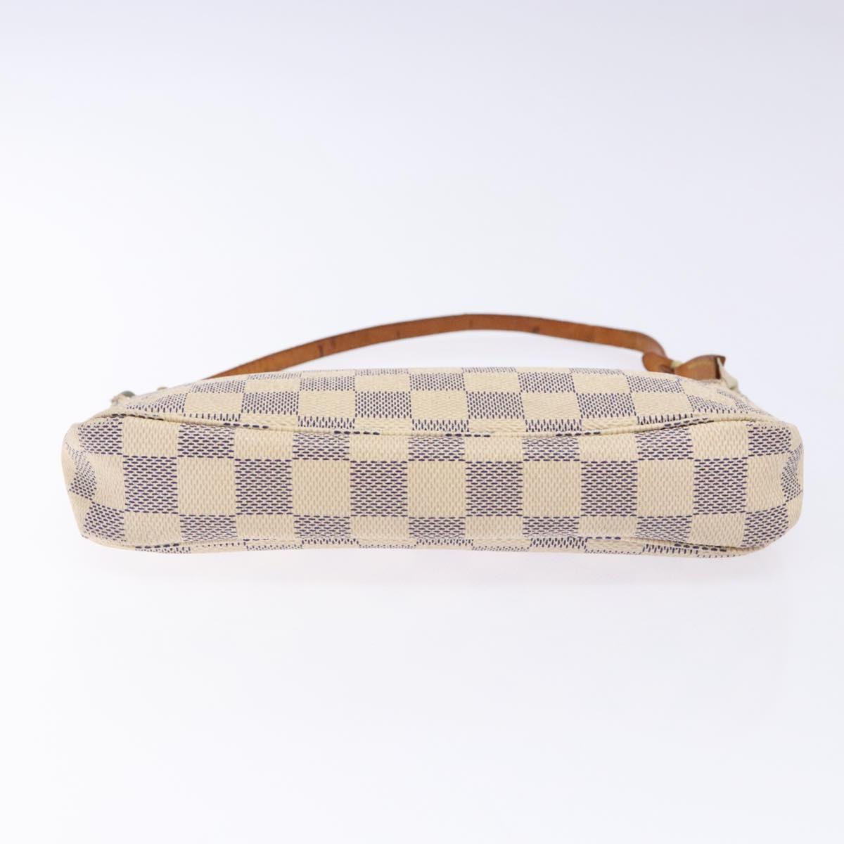 Louis Vuitton Pochette Accessoire, White, Canvas, clutch