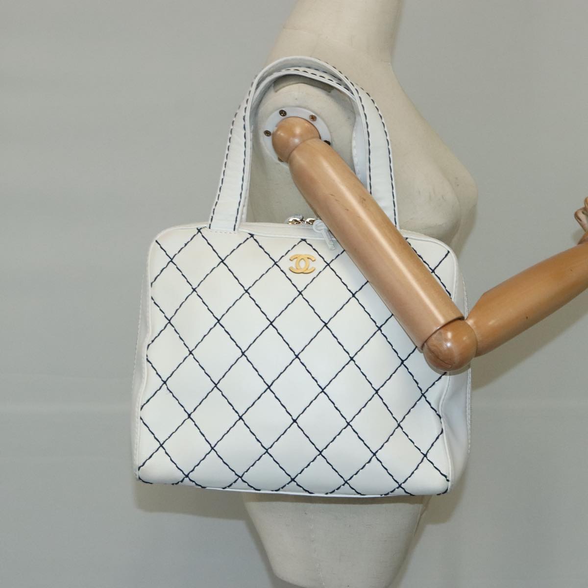 Chanel Wild stitch, White, Leather, tote