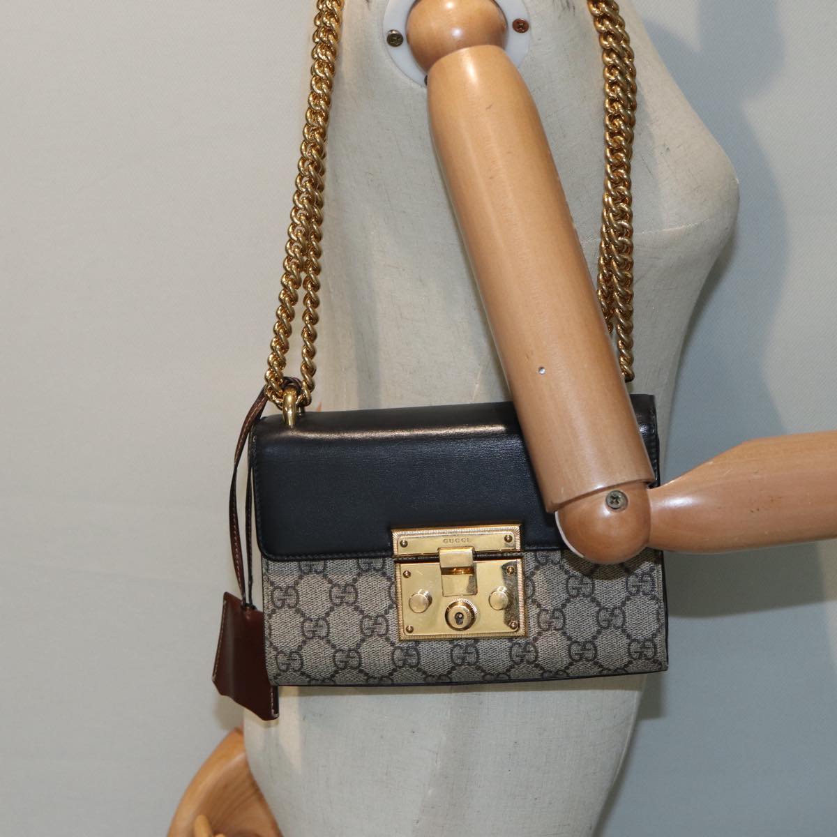 Gucci Padlock, Beige, Canvas, shoulder