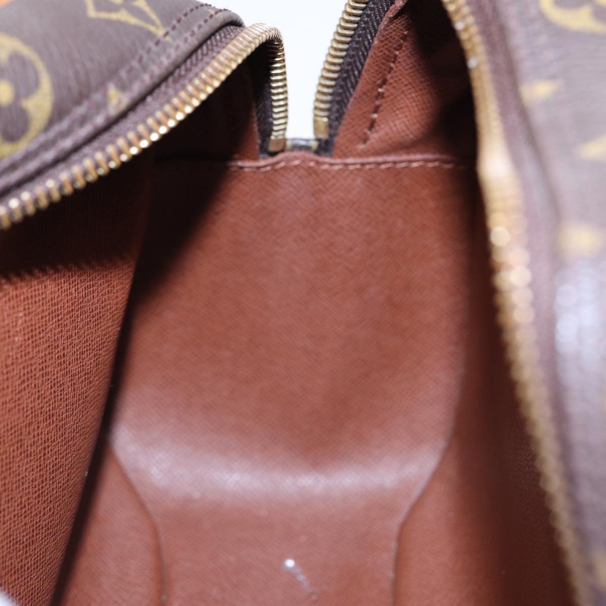 Louis Vuitton Besace, Brown, Canvas, shoulder