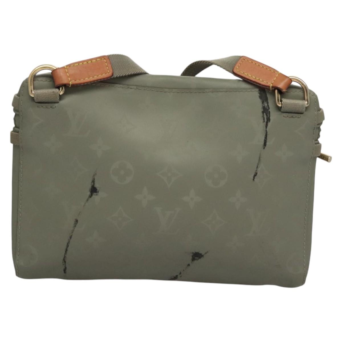 Louis Vuitton Messenger, Grey, Canvas, shoulder