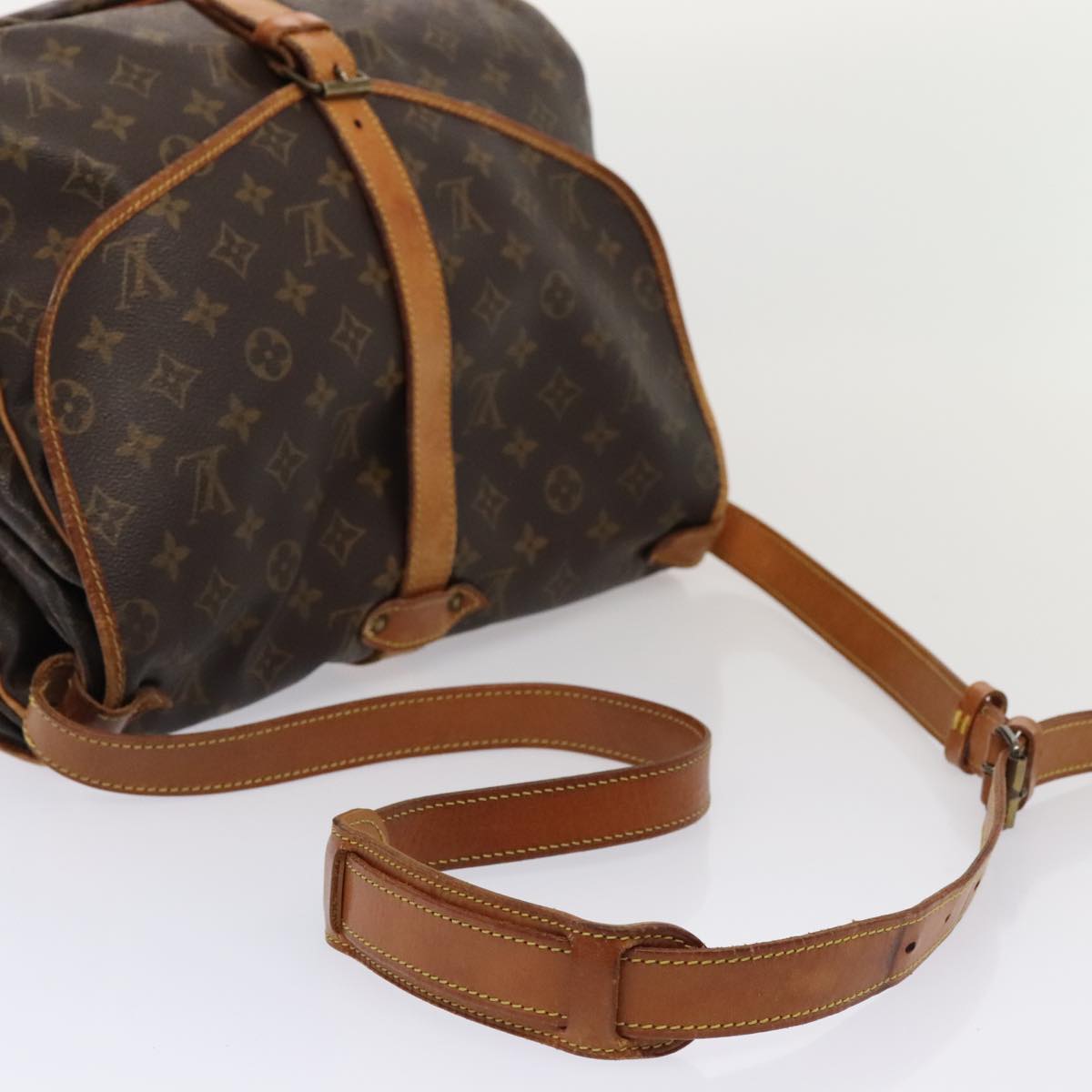 Louis Vuitton Saumur 35, Brown, Canvas, shoulder