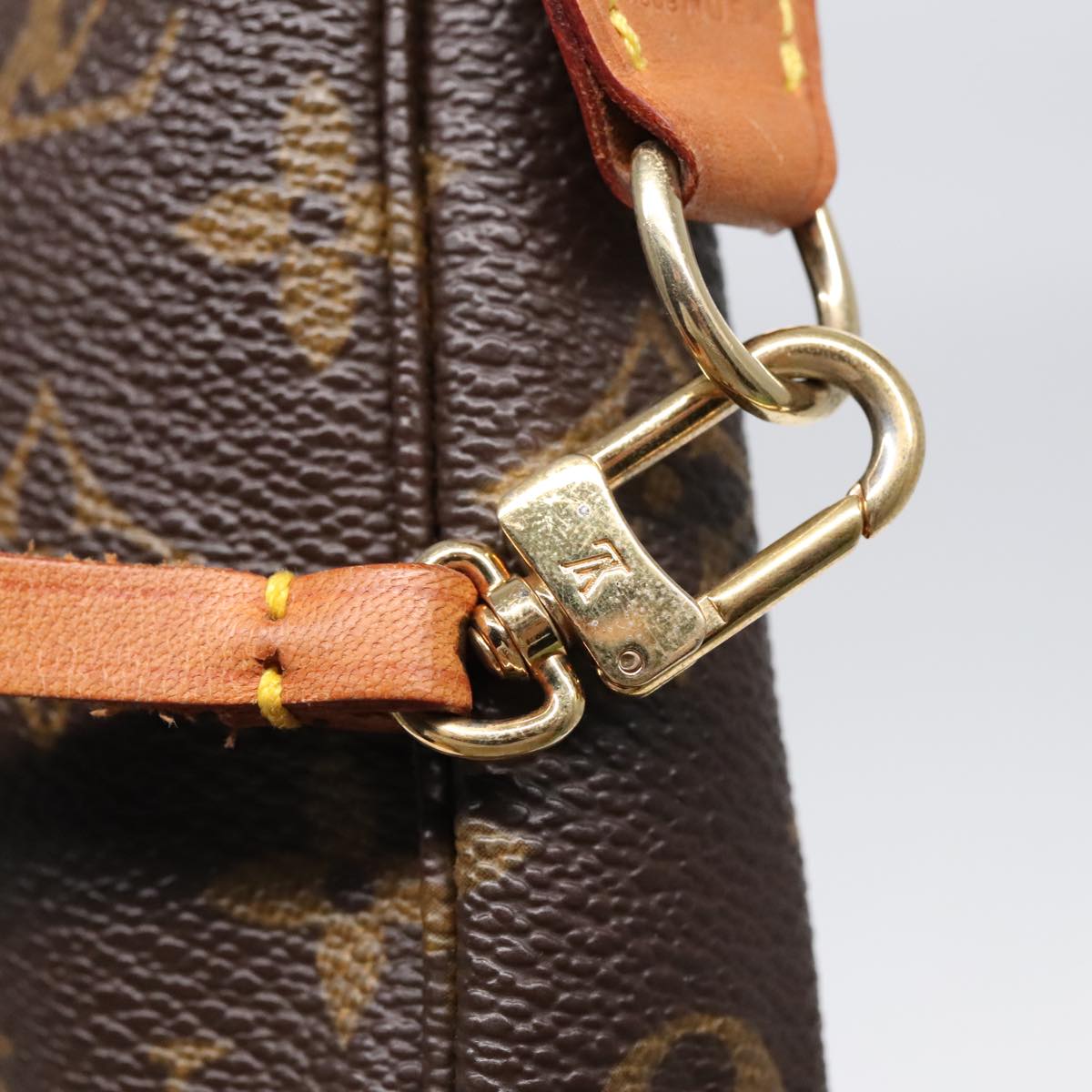 Louis Vuitton Pochette Accessoire, Brown, Canvas, clutch