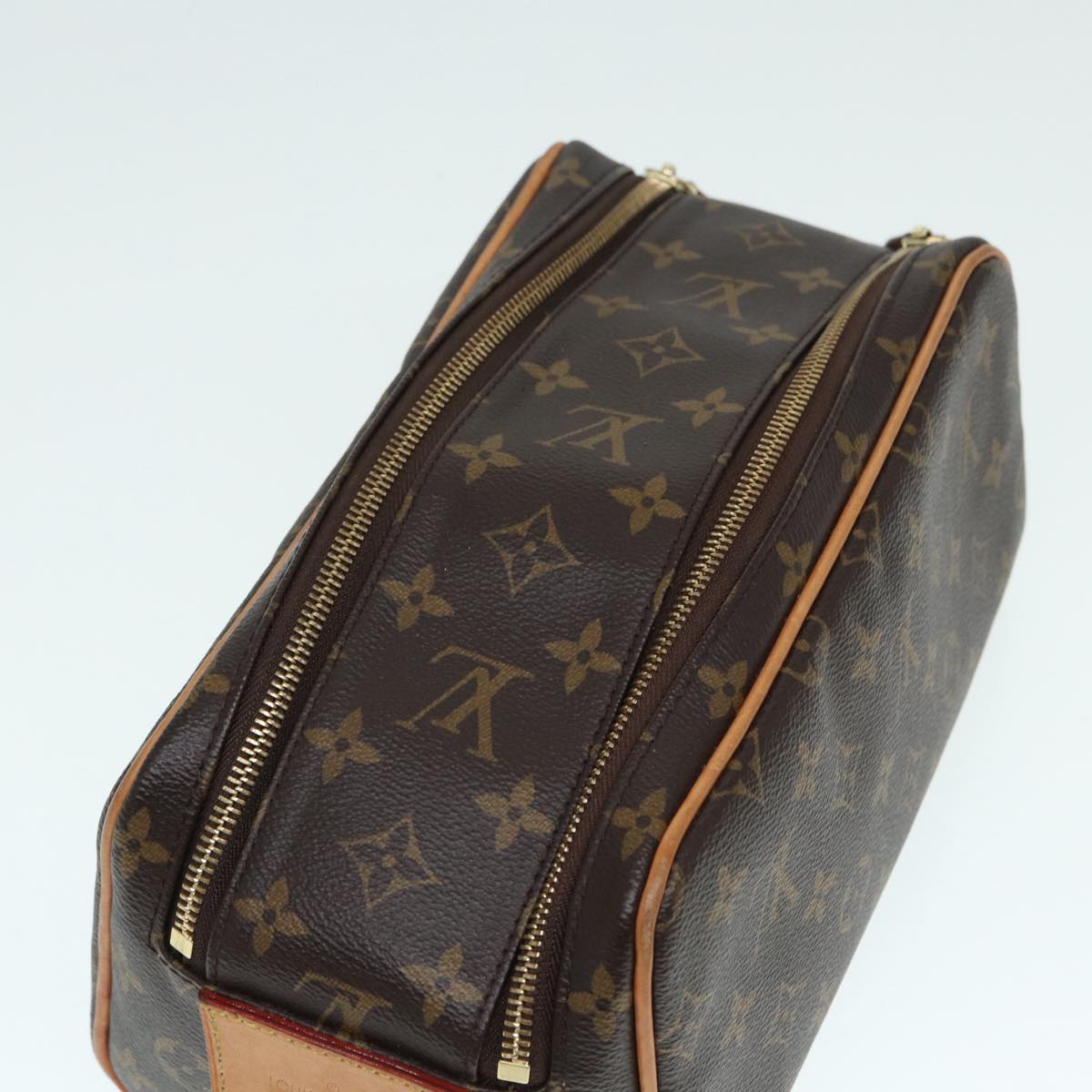 Louis Vuitton Dopp Kit, Brown, Canvas, clutch