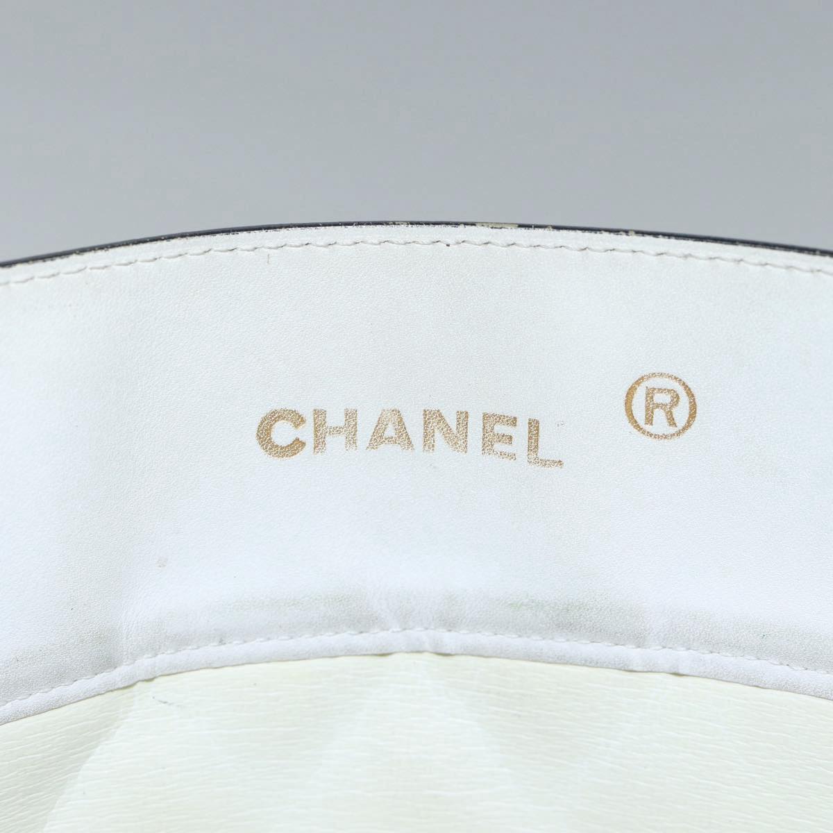 Chanel Matelassé, White, Leather, shoulder