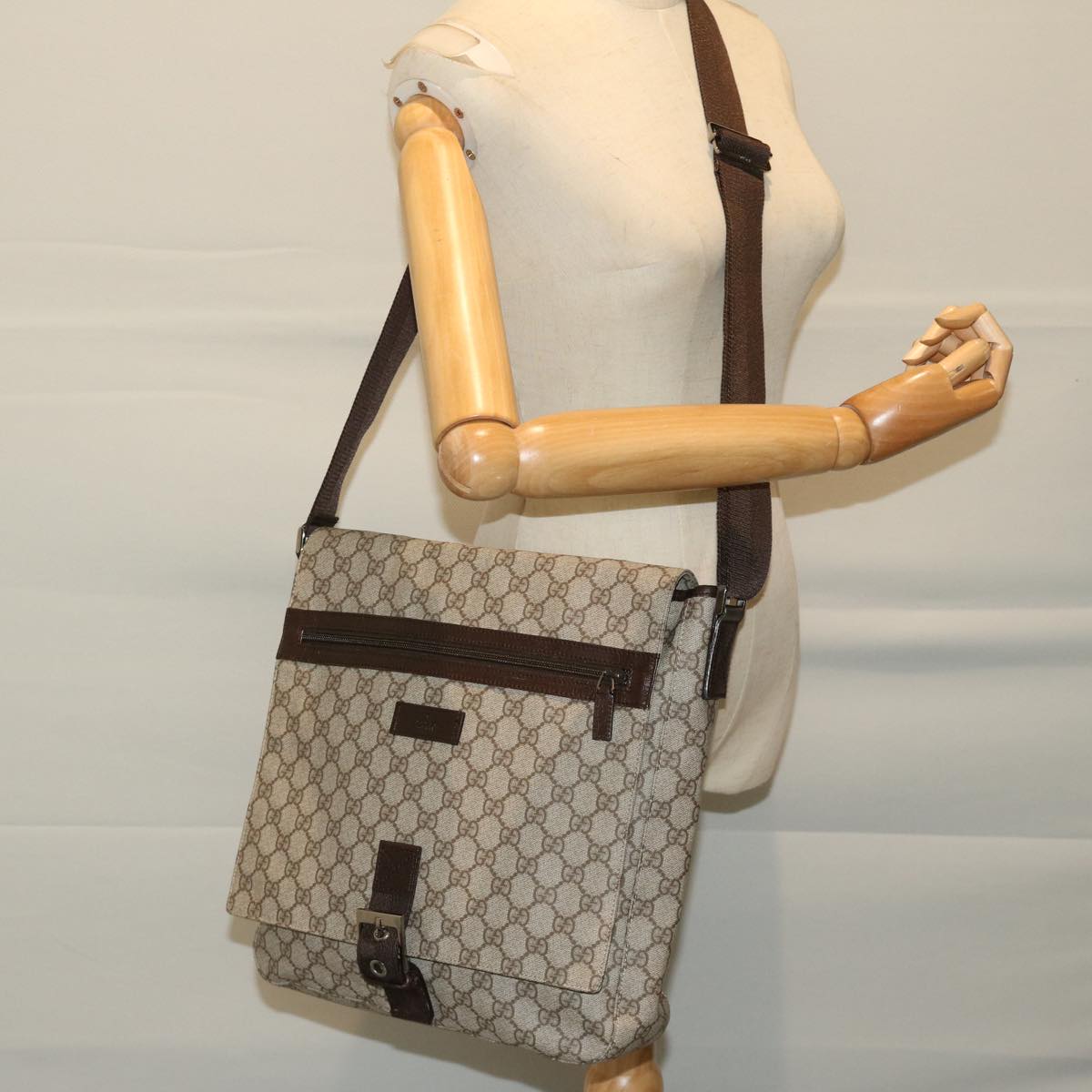 Gucci GG Supreme, Beige, Canvas, shoulder