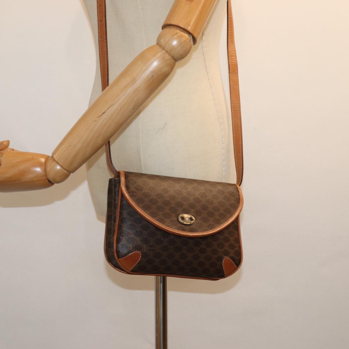 Céline Macadam, Brown, Canvas, shoulder