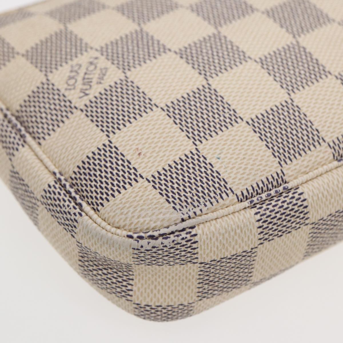 Louis Vuitton Pochette accessoires, White, Canvas, clutch