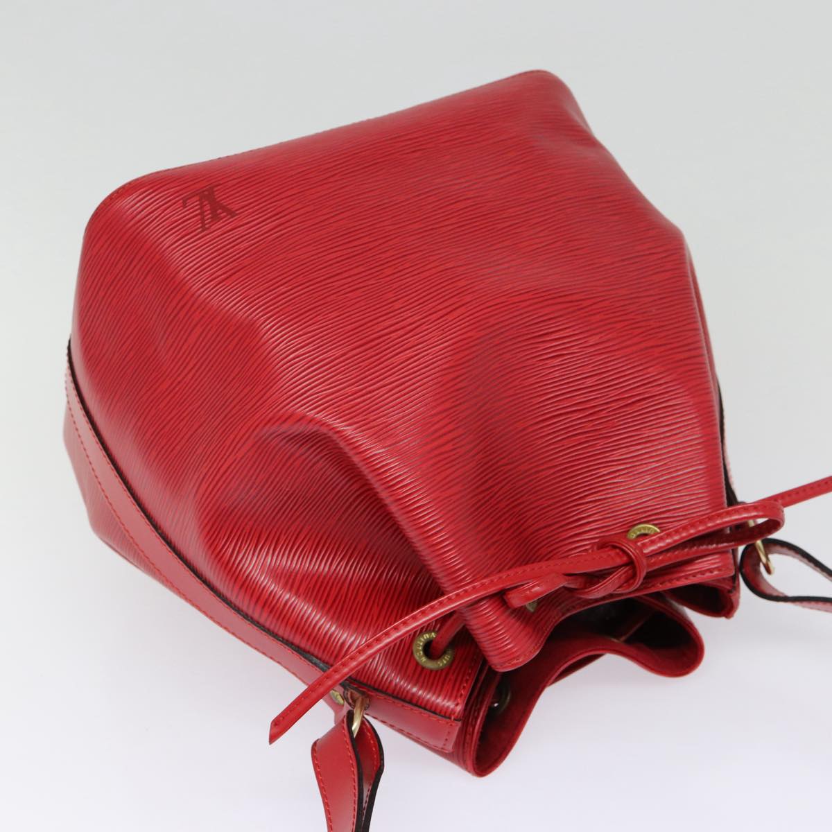 Louis Vuitton Noe, Red, Leather, shoulder