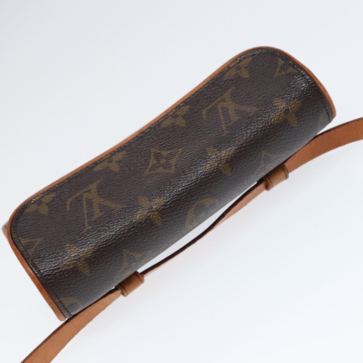 Louis Vuitton Florentine, Brown, Canvas, clutch