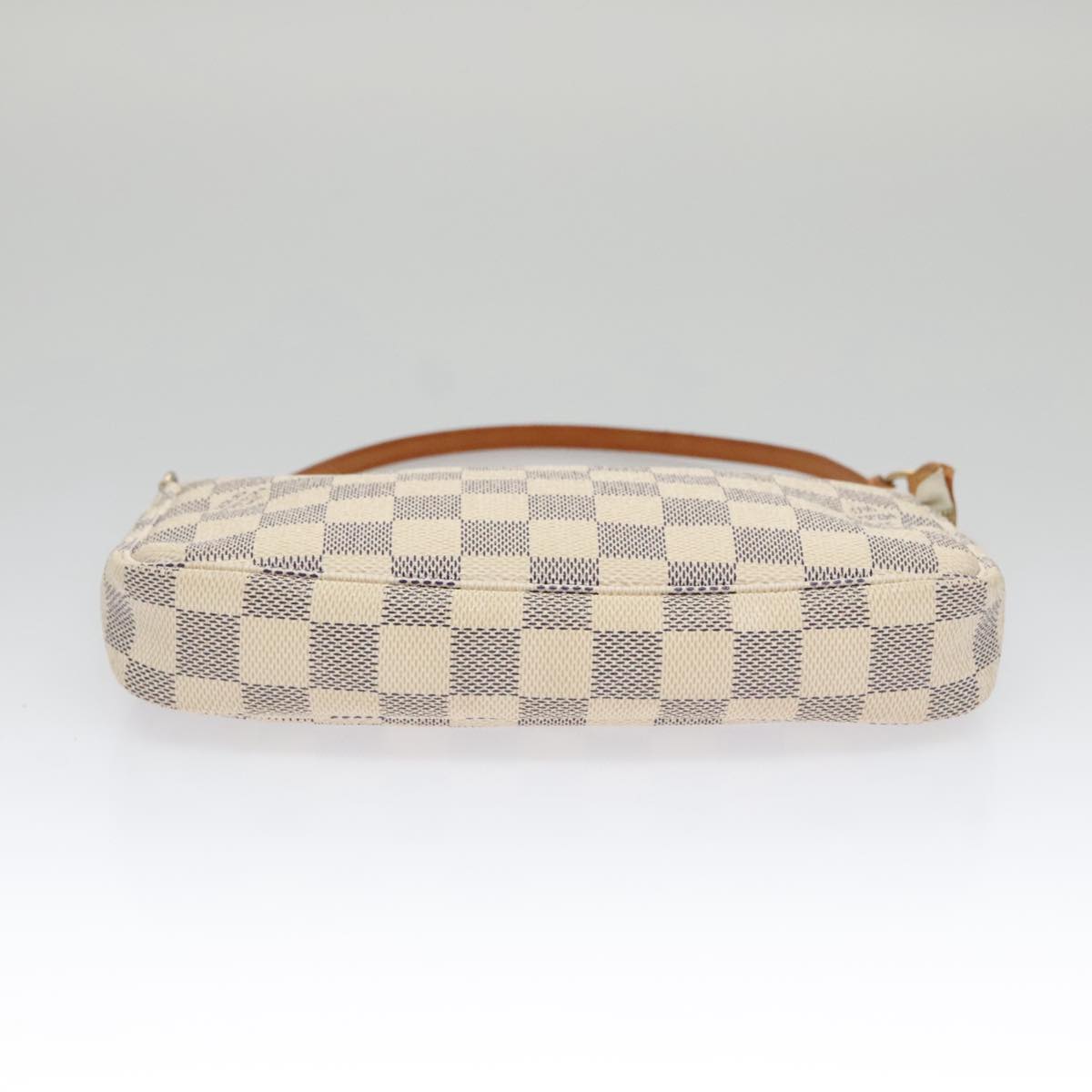 Louis Vuitton Pochette Accessoire, White, Canvas, clutch