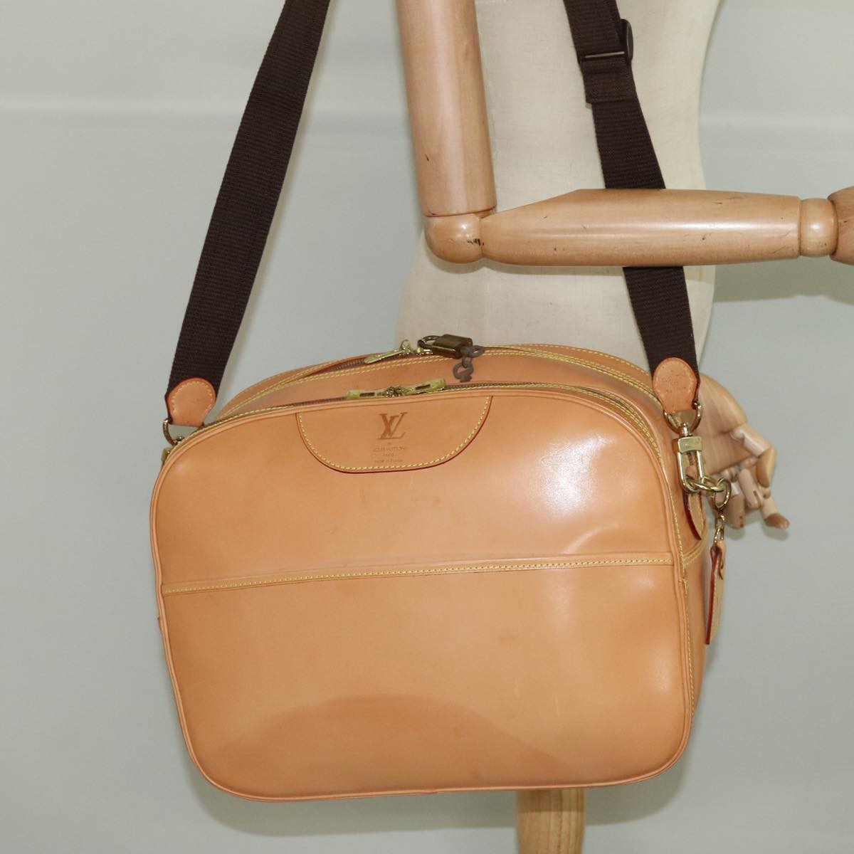 Louis Vuitton Reporter, Beige, Leather, shoulder