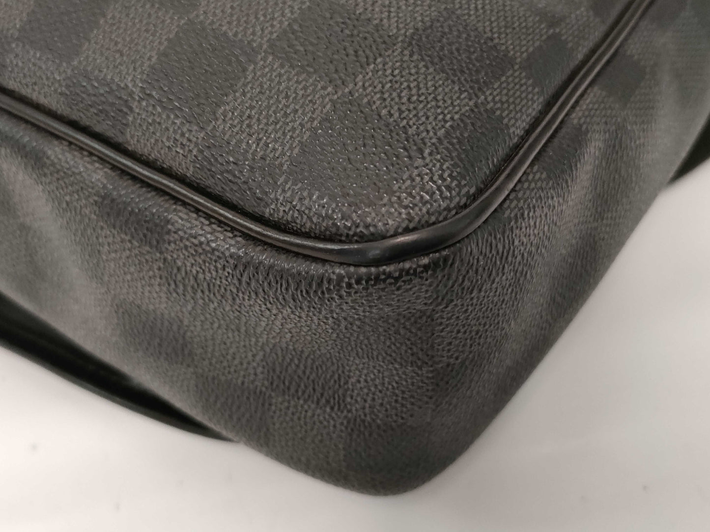 Louis Vuitton Daniel Messenger Damier Graphite, Black, Canvas, Shoulder Bag