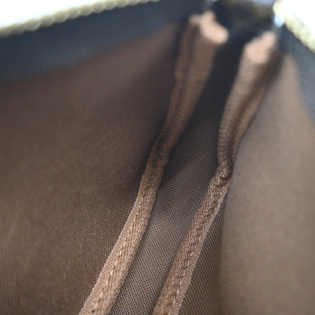 Louis Vuitton Mini pochette accessoires Canvas, Brown, Canvas, Clutch