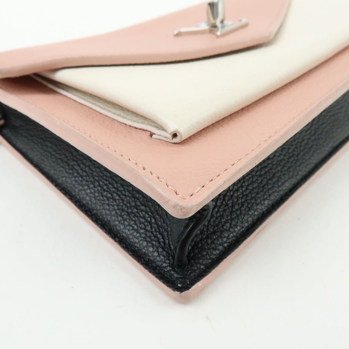 Louis Vuitton Mylockme Chain Pochette Leather, Pink, Leather, Clutch