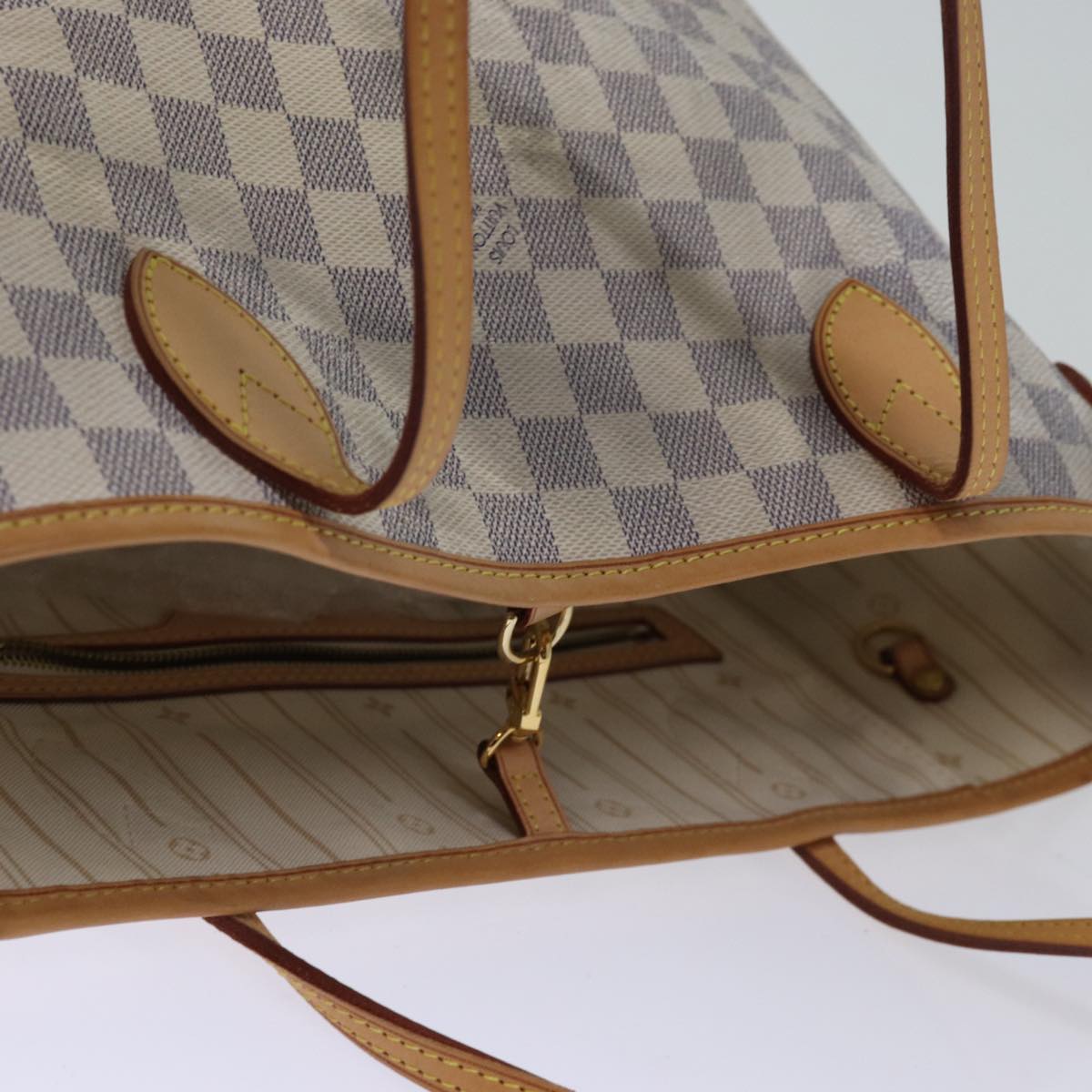 Louis Vuitton Neverfull MM, White, Canvas, tote