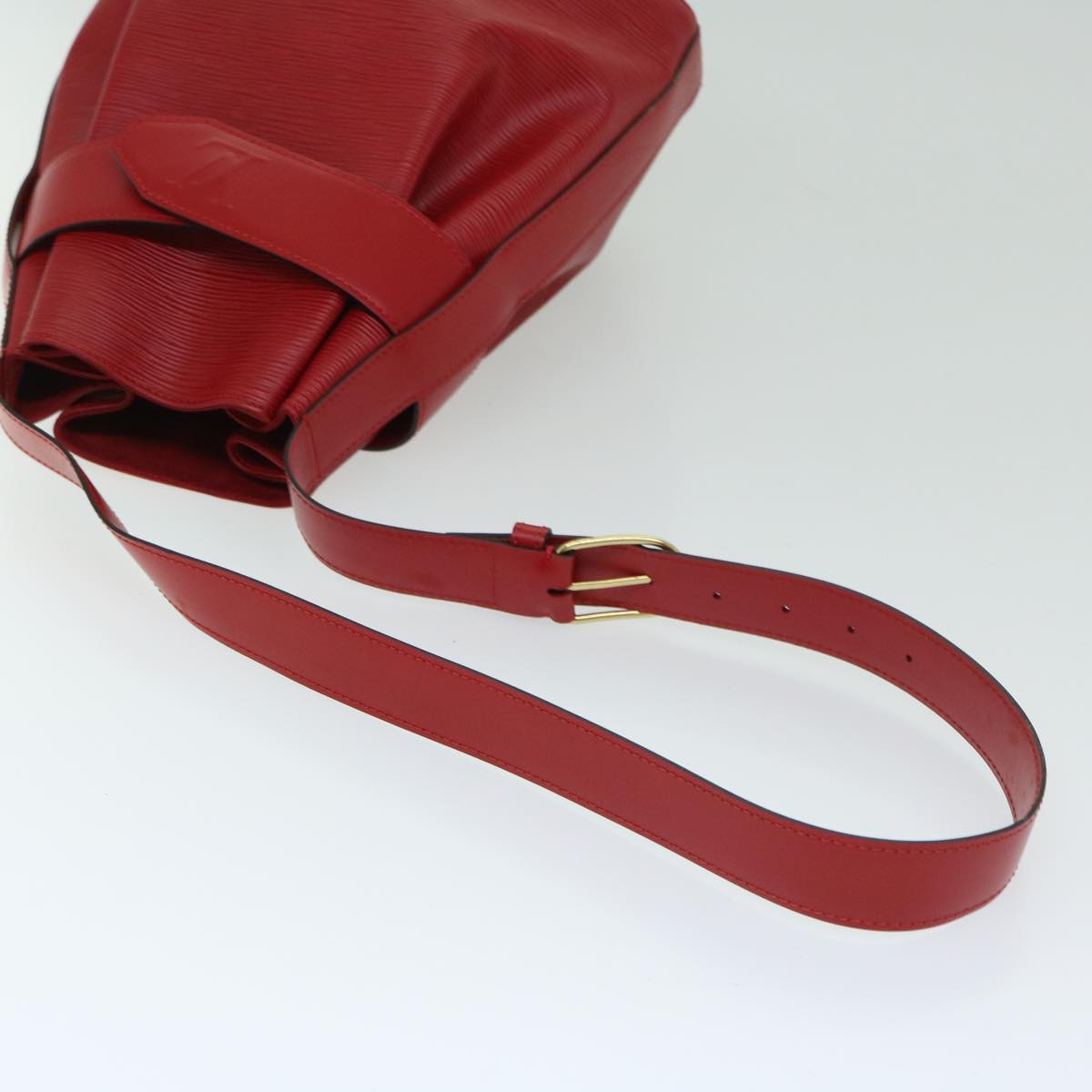 Louis Vuitton Sac d'épaule, Red, Leather, shoulder