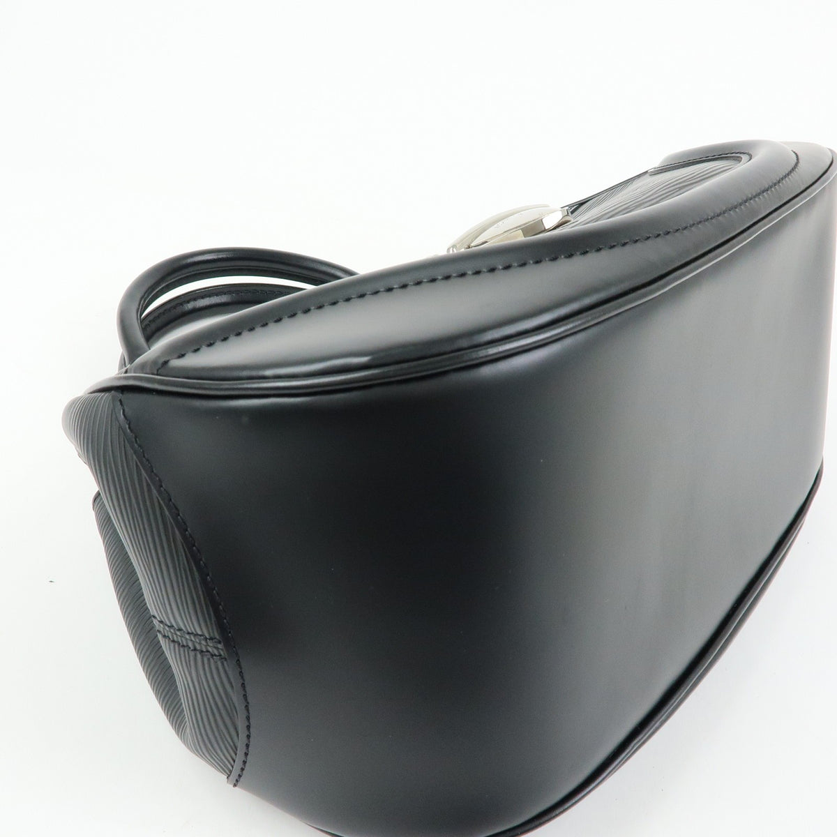 Louis Vuitton Montaigne Sac Epi Leather, Black, Leather, Handbag