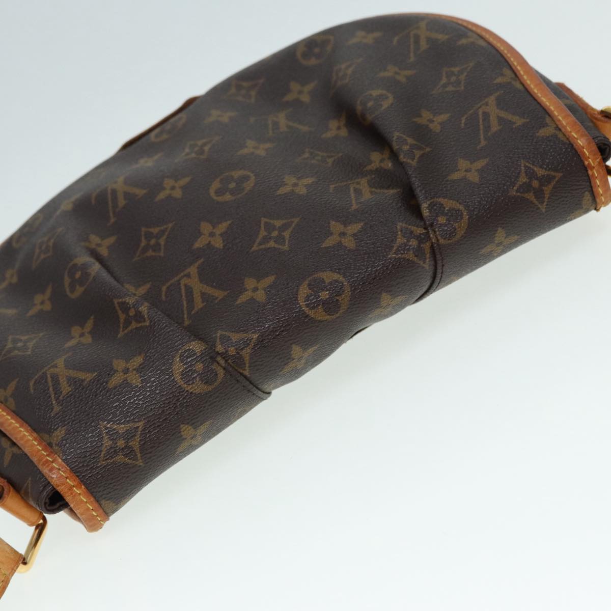 Louis Vuitton Menilmontant, Brown, Canvas, shoulder