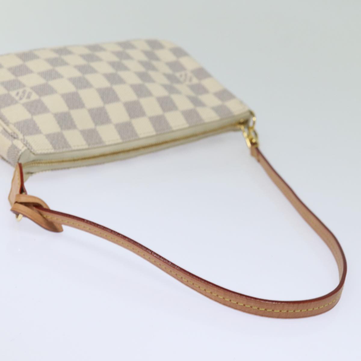 Louis Vuitton Pochette accessoires, White, Canvas, clutch