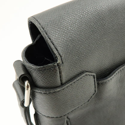 Louis Vuitton Roman Taiga Leather, Gray, Leather, Handbag