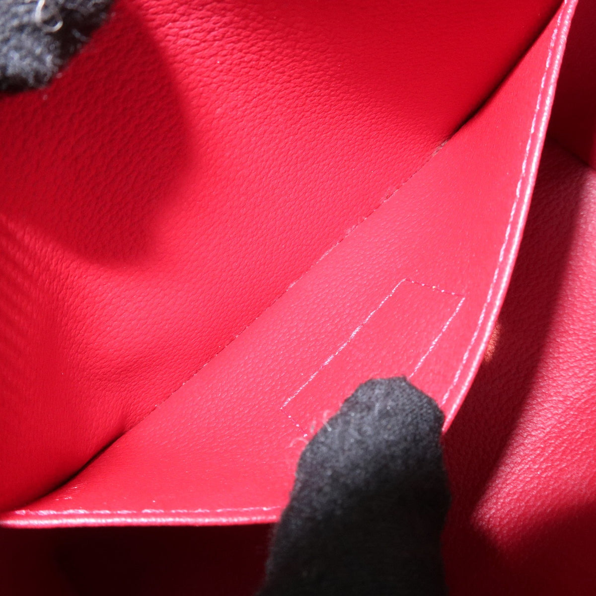 Louis Vuitton Cosmetic Monogram Vernis, Red, Patent Leather, Toiletry Case