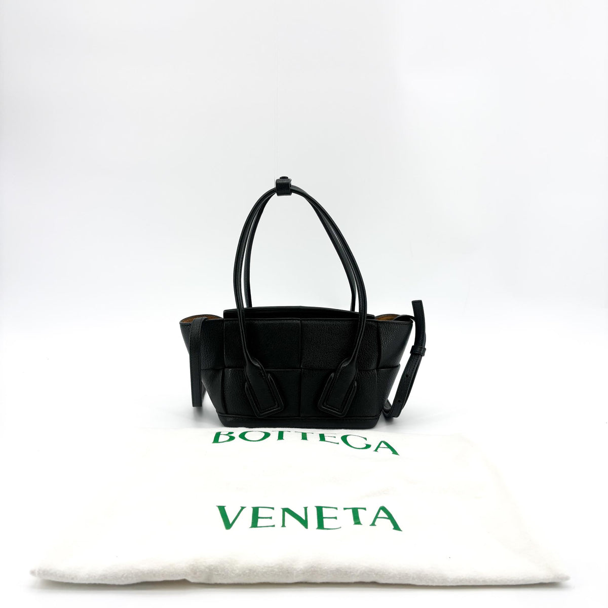Bottega Veneta Arco Maxi Intrecciato Leather, Black, Leather, Tote Bag