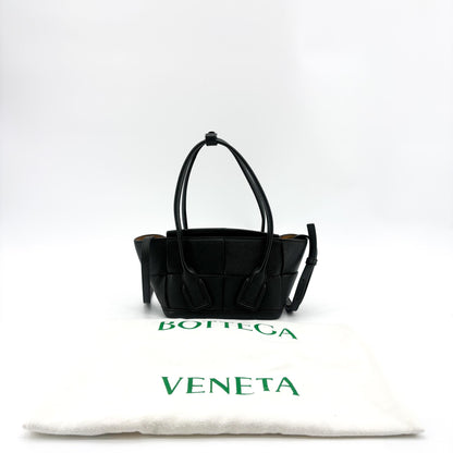 Bottega Veneta Arco Maxi Intrecciato Leather, Black, Leather, Tote Bag
