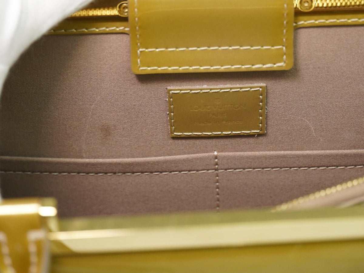 Louis Vuitton Deesse Monogram Vernis, Beige, Leather, Handbag