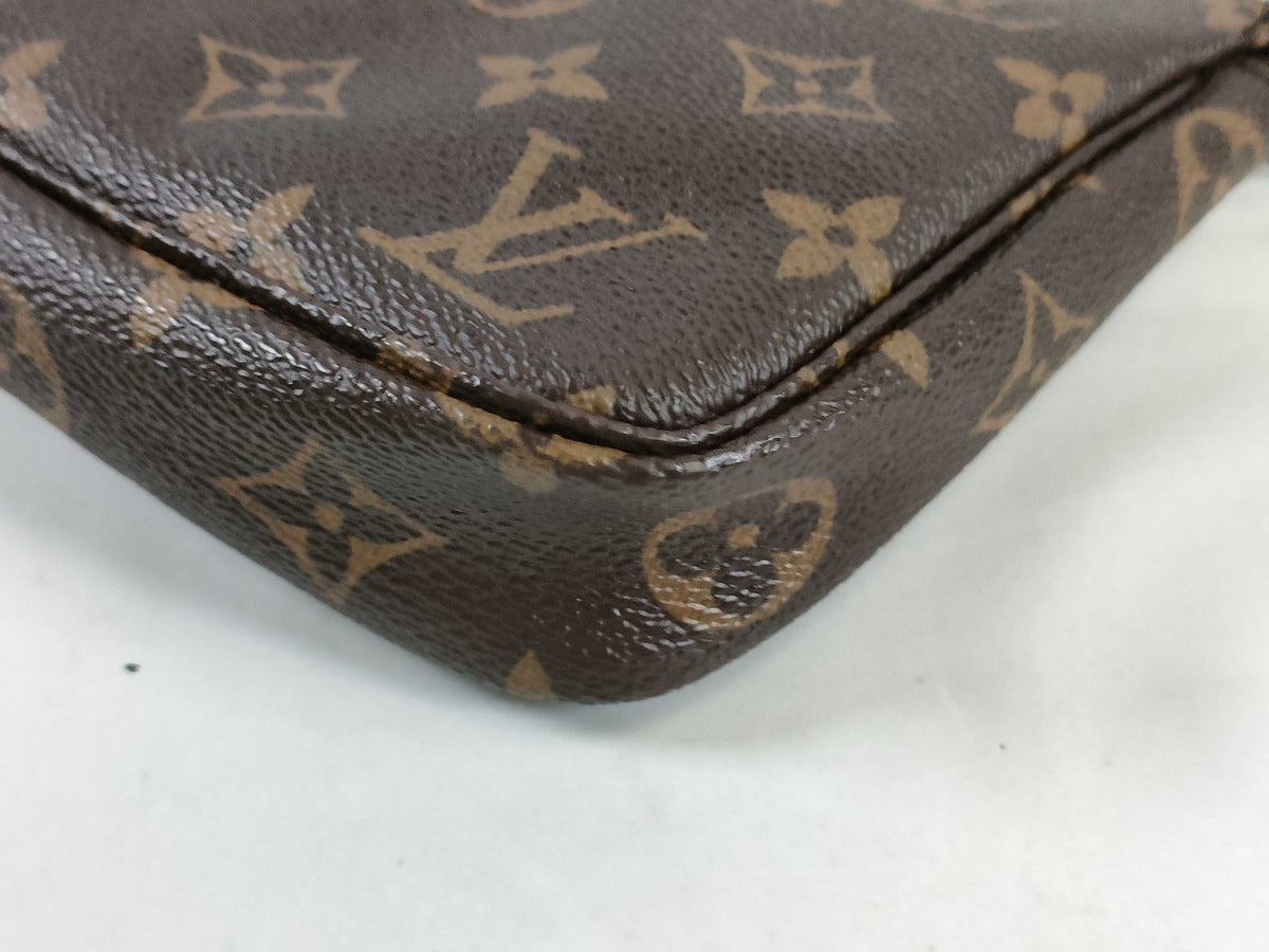 Louis Vuitton Pochette Accessoires Monogram Canvas, Brown, Canvas, Clutch