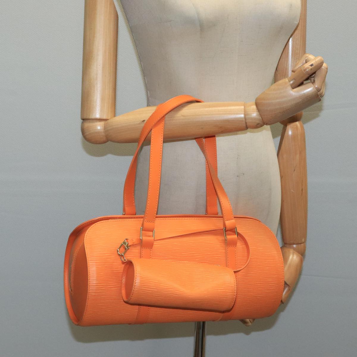 Louis Vuitton Soufflot, Orange, Leather, handbag