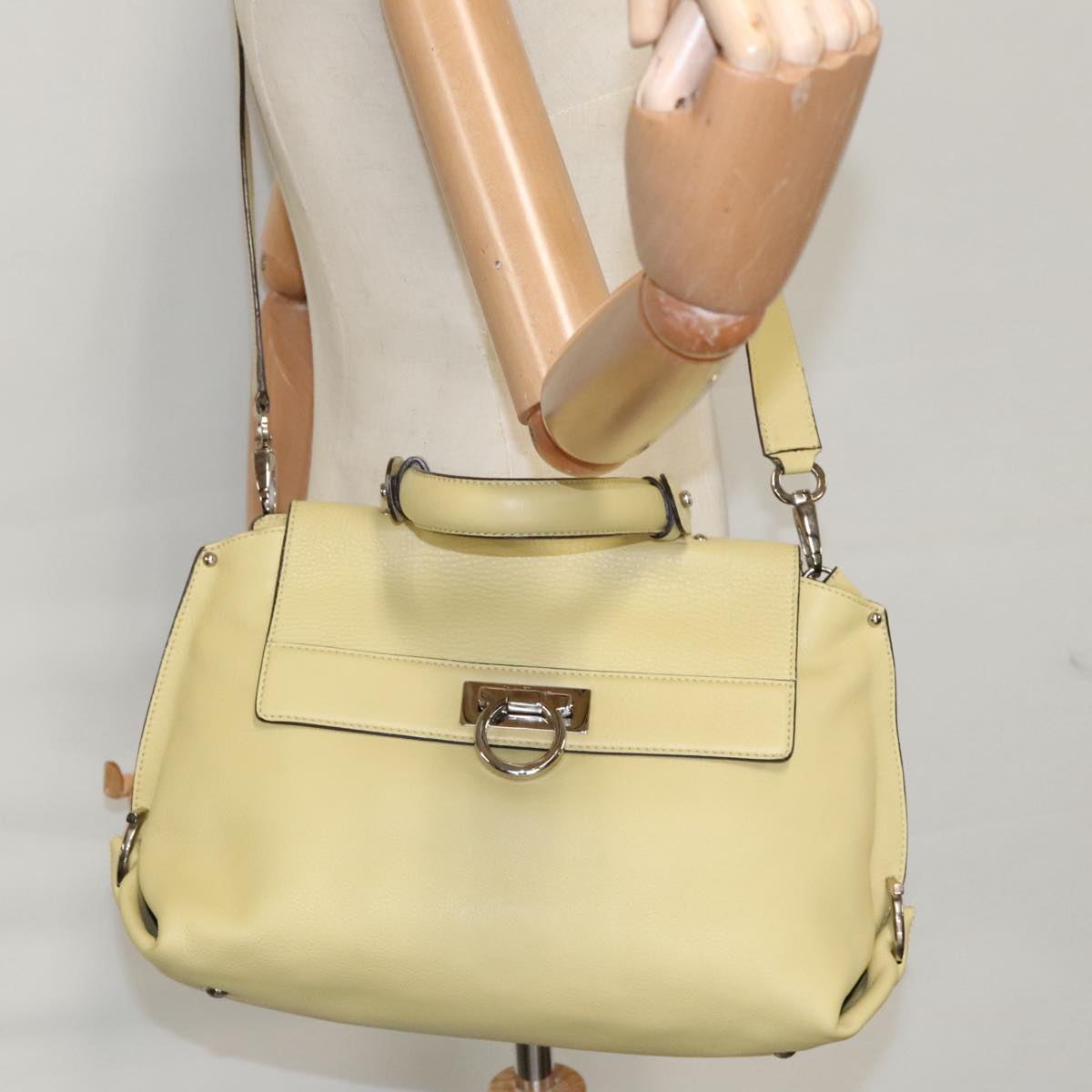 Salvatore Ferragamo Sofia, Yellow, Leather, handbag