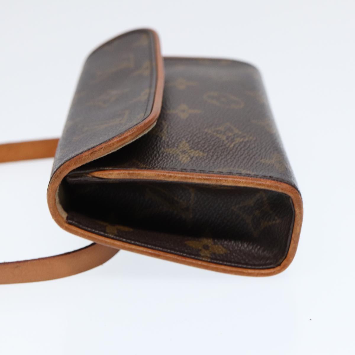 Louis Vuitton Florentine, Brown, Canvas, clutch