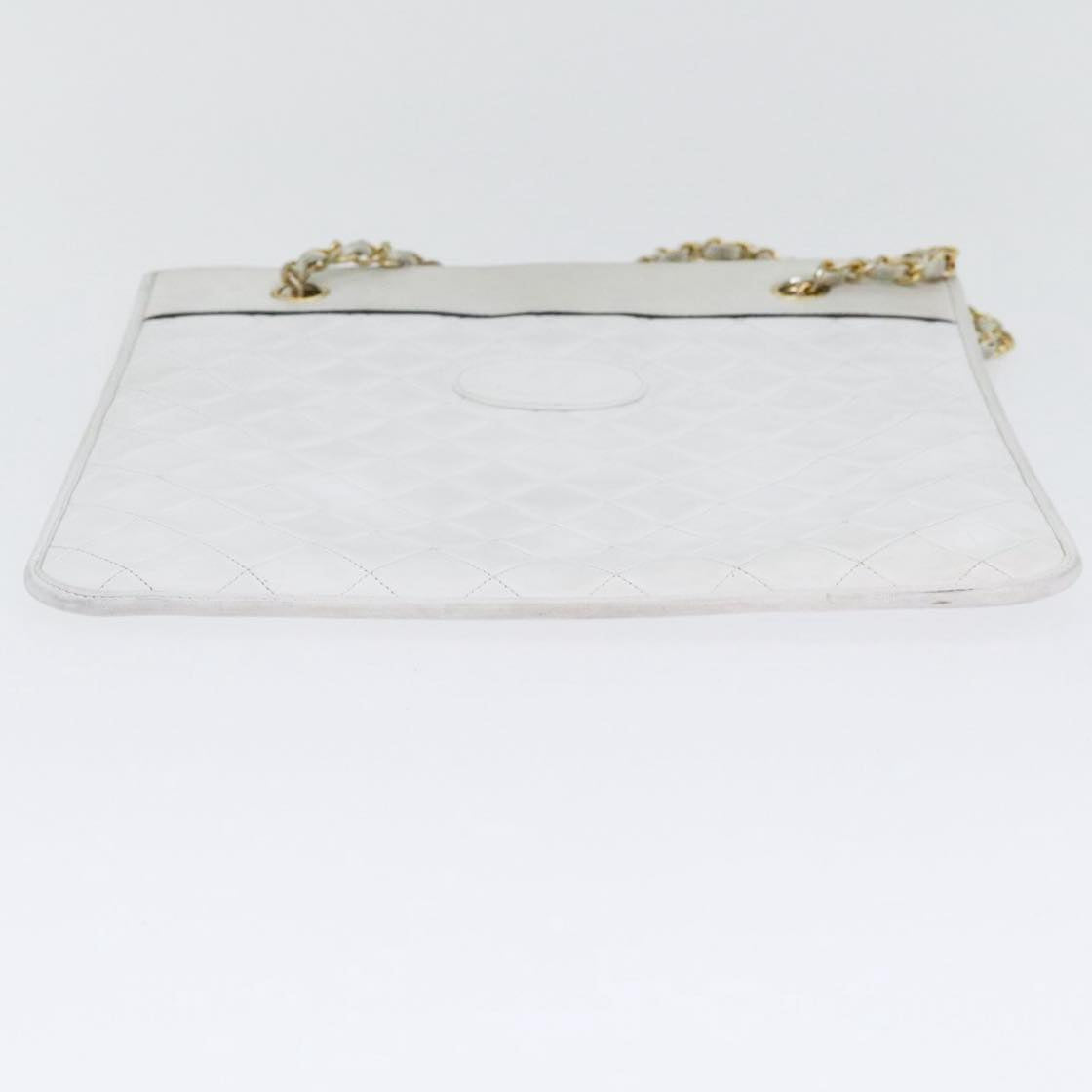 Chanel Matelassé, White, Leather, shoulder