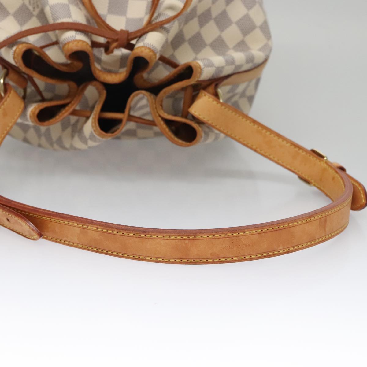 Louis Vuitton Noe, White, Canvas, shoulder