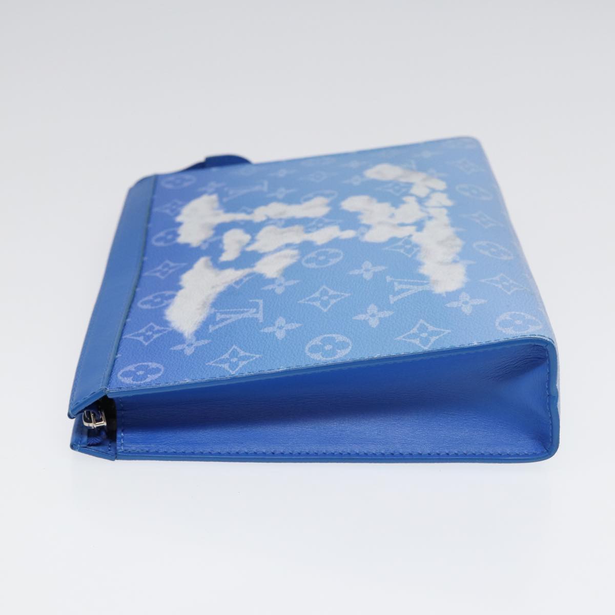 Louis Vuitton Pochette voyage, Blue, Canvas, clutch