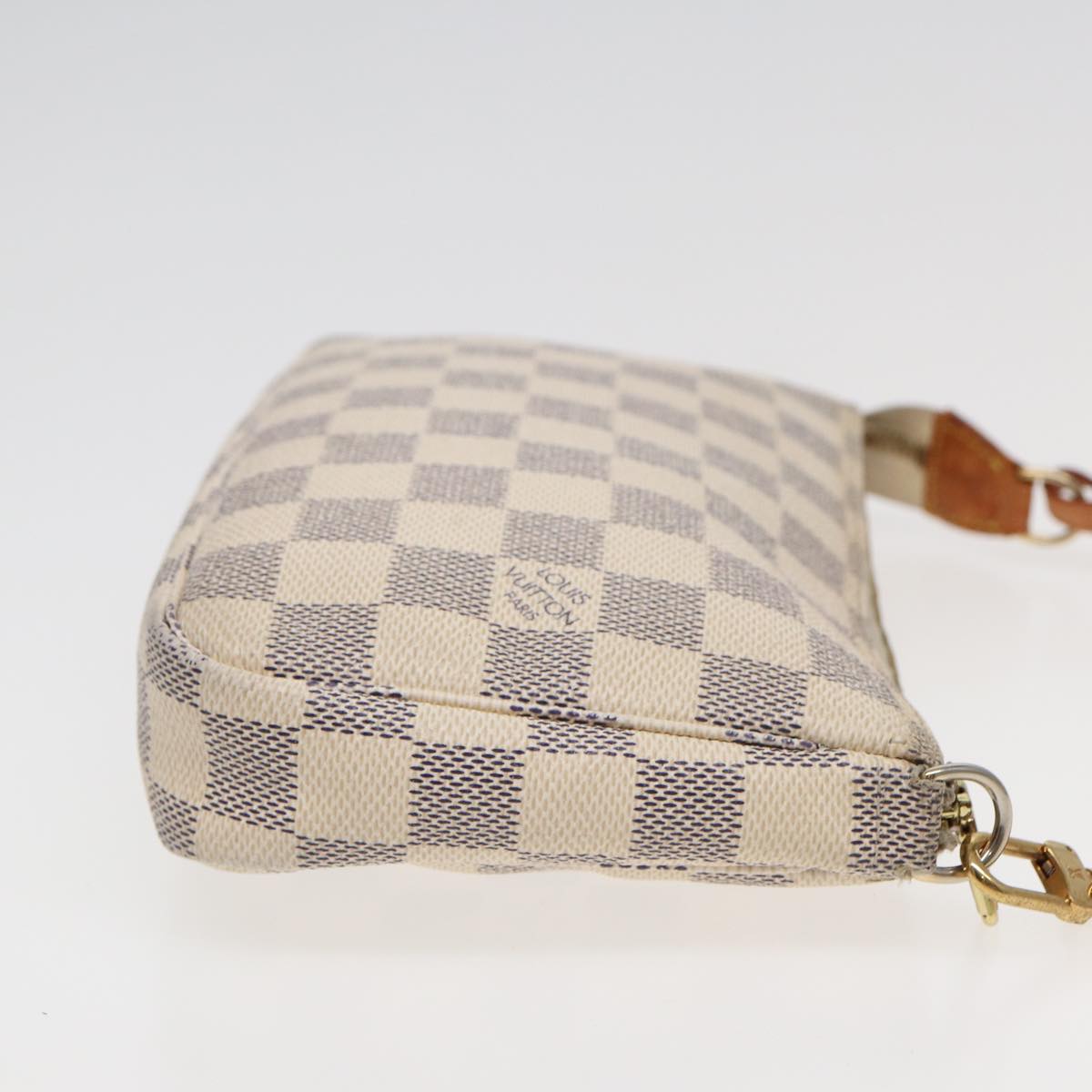 Louis Vuitton Pochette accessoires, White, Canvas, clutch