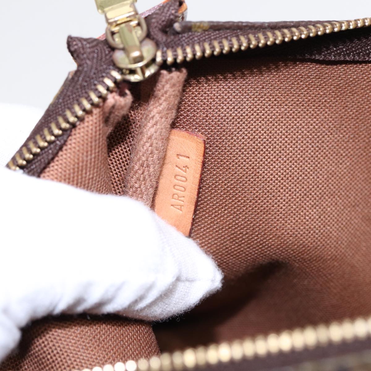 Louis Vuitton Pochette Accessoire, Brown, Canvas, clutch