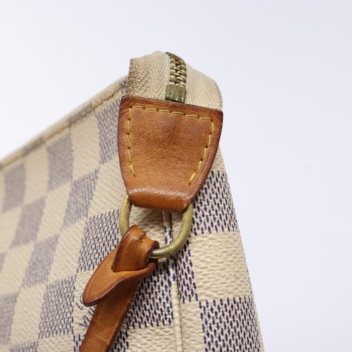 Louis Vuitton Pochette Accessoire, White, Canvas, clutch