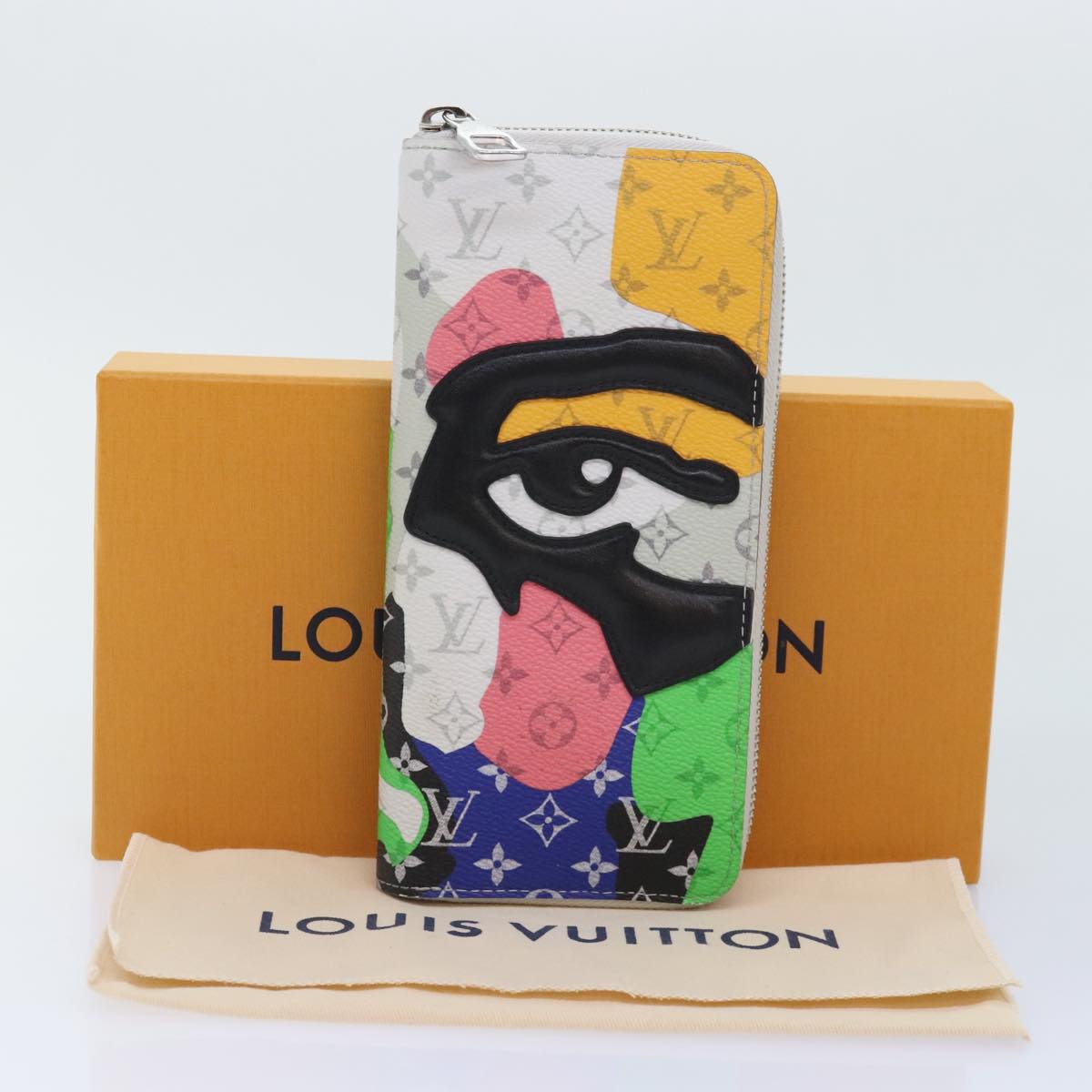 Louis Vuitton Zippy Wallet Vertical, White, Canvas, wallet