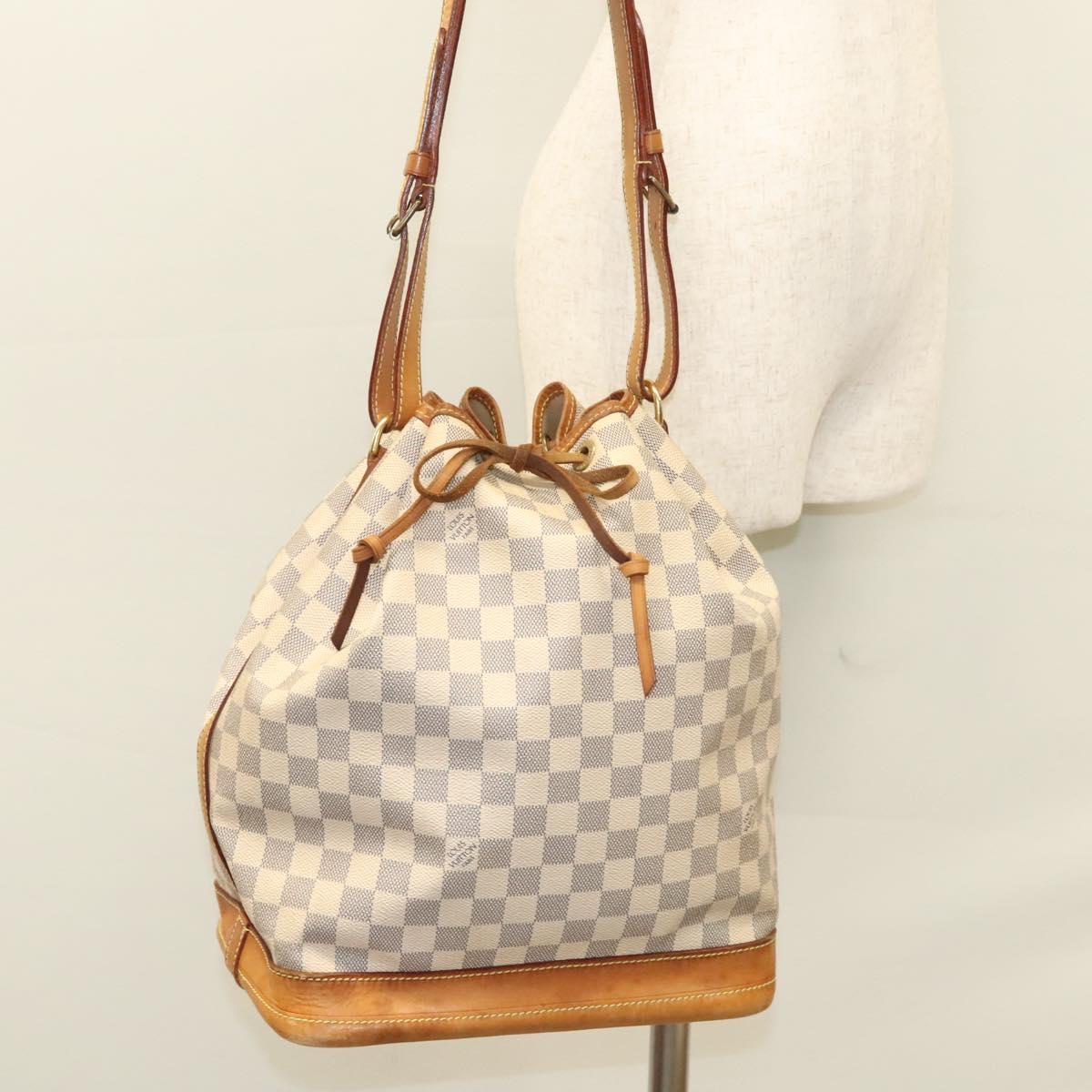 Louis Vuitton Noé, White, Canvas, shoulder