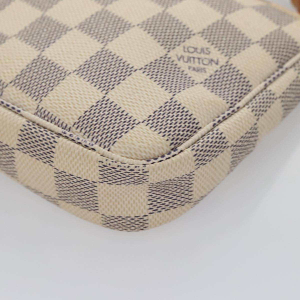 Louis Vuitton Pochette Accessoire, White, Canvas, clutch